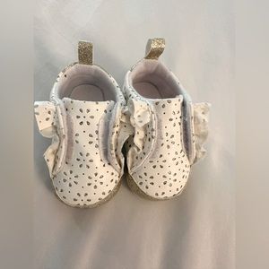 Baby Crib shoes size 6 to 9 months